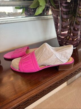 Vince Camuto Hot Pink Slide Mules .leather
